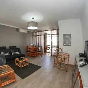 Apartment Place In Thesun, Armação de Pêra